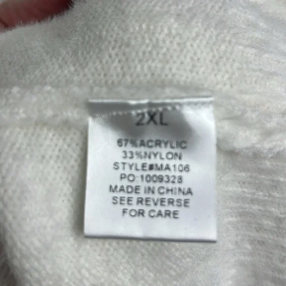 Pink Lily Cream V-Neck Embroidered Heart Fuzzy Soft Long Sleeve Sweater Size 2XL - Picture 12 of 13